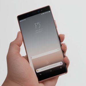 Smartphone Gadget Miring ke Arah Desain Aestetik dan Kinerja Tinggi