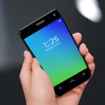 Smartphone dengan Display OLED Terbaru Mencuri Perhatian Pengguna